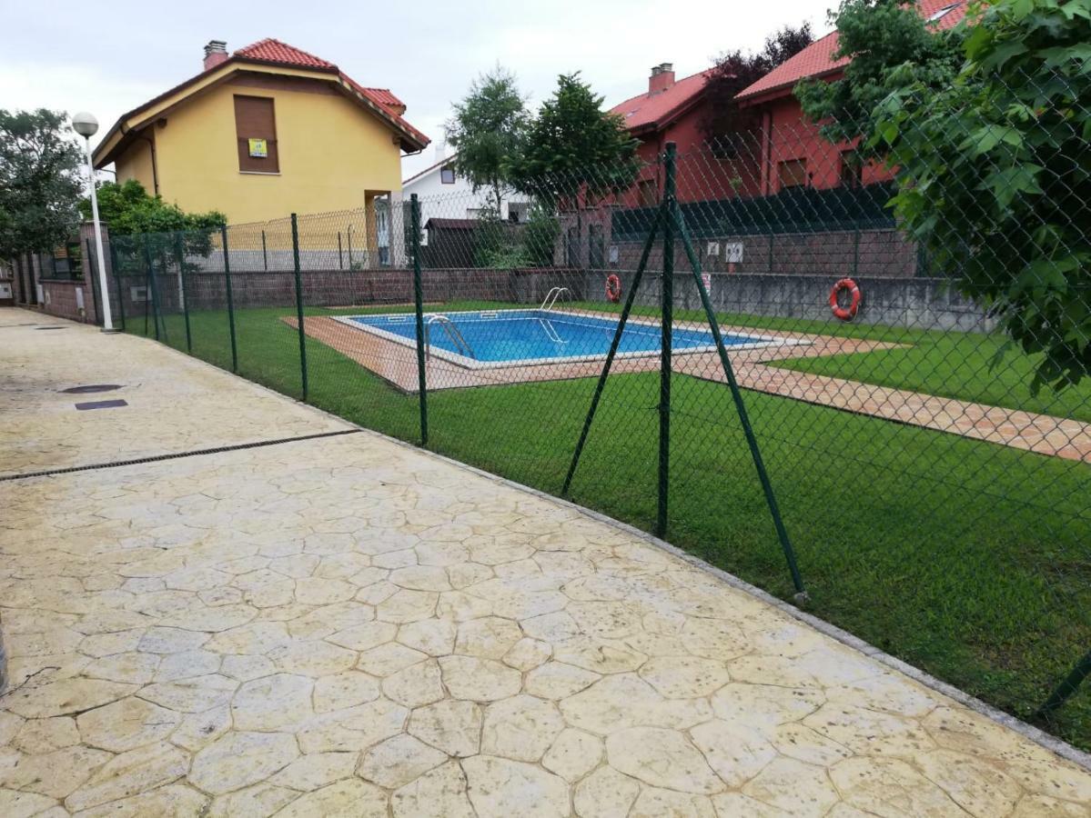 Chalet Playa Del Sable Hinojedo Exterior foto